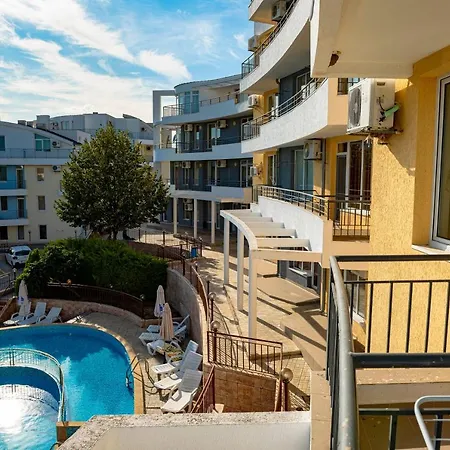 Menada Sunset Кошарица