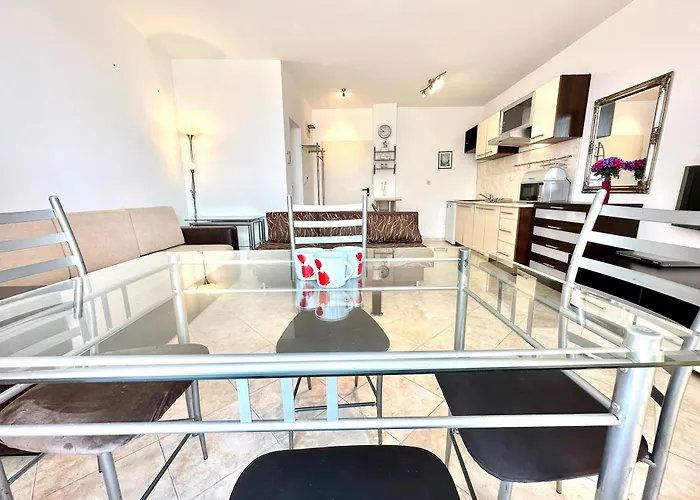 Menada Sunset Kosharitsa