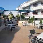 Апартаменты Menada Sunset *
