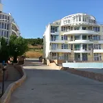 Апартаменты Menada Sunset *