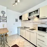 Апартаменты Menada Sunset Кошарица
