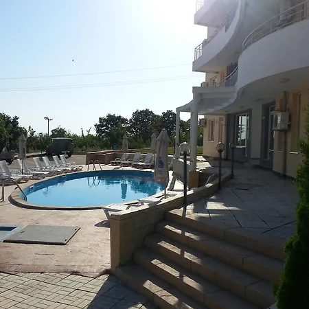 Menada Sunset Apartment