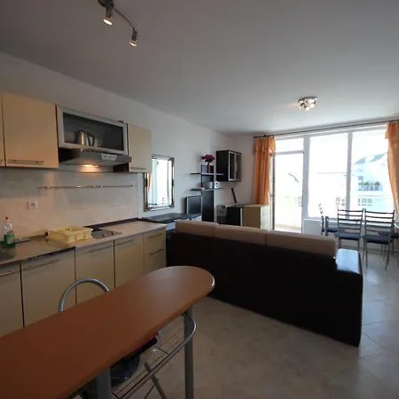 Menada Sunset Appartement Kosharitsa