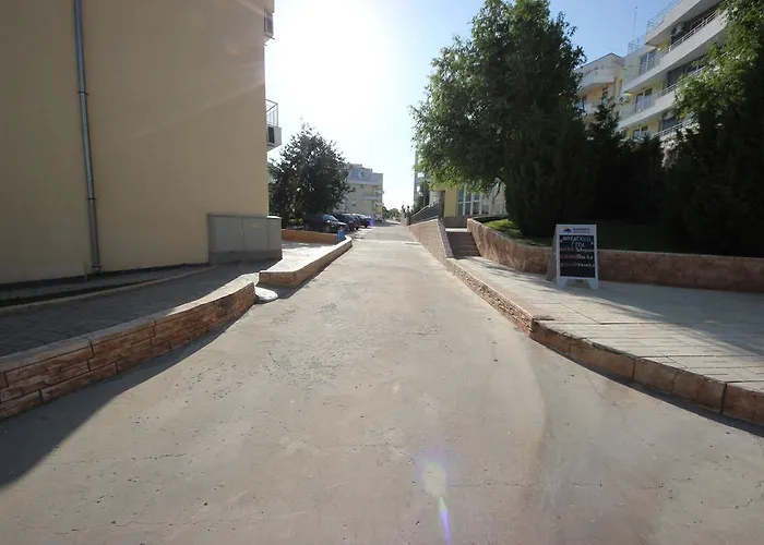 Menada Sunset * Kosharitsa